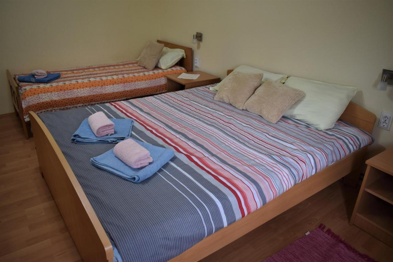 Apartments Sabljak Rakovica Exterior foto